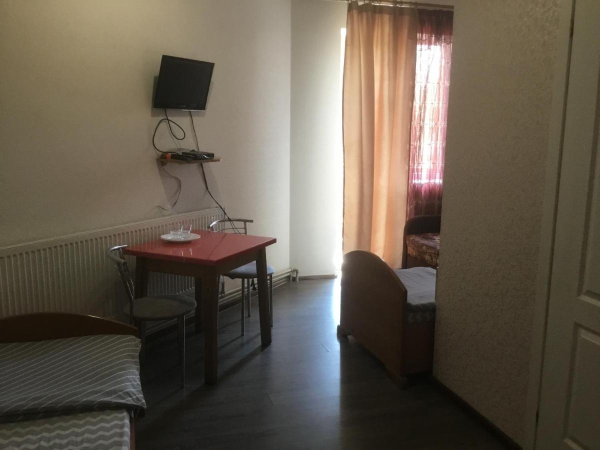 Inn Alibi Khorodelets Экстерьер фото